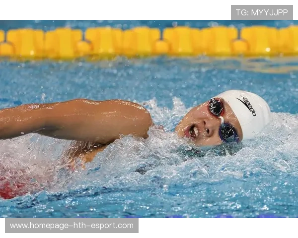 游泳自由泳爆发力惊人，被称“水中火箭”