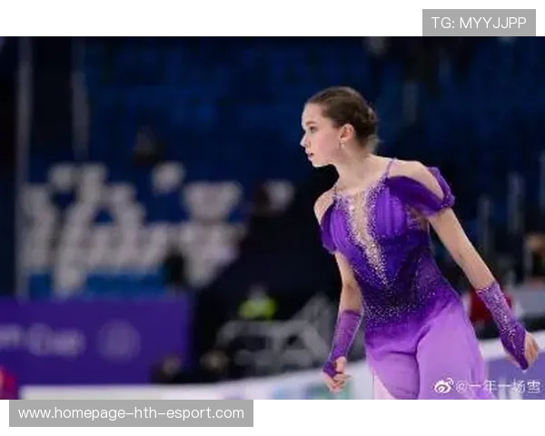 花滑女王比赛时耳环掉落的瞬间，彰显她的勇气与魅力